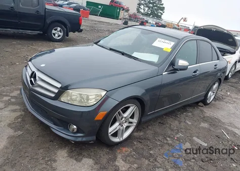 2008 Mercedes-Benz C 300 Luxury/Sport z USA, uszkodzony, nr VIN WDDGF54X38F075307